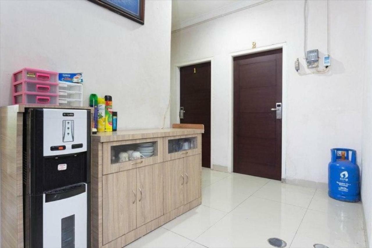 Reddoorz Plus Near Lippo Cikarang Mall Bekasi Extérieur photo